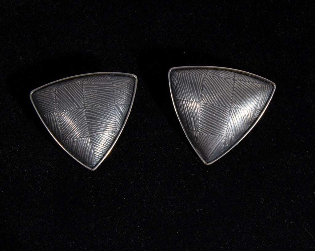 Jan Yager Signed 1988 Sterling Silver Triangle Pillow Clip-On Earrings