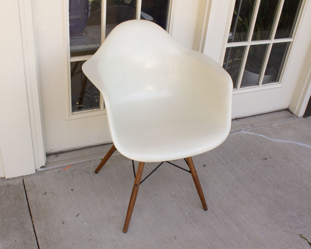 Eames Herman Miller Molded Fiberglass Shell Armchair