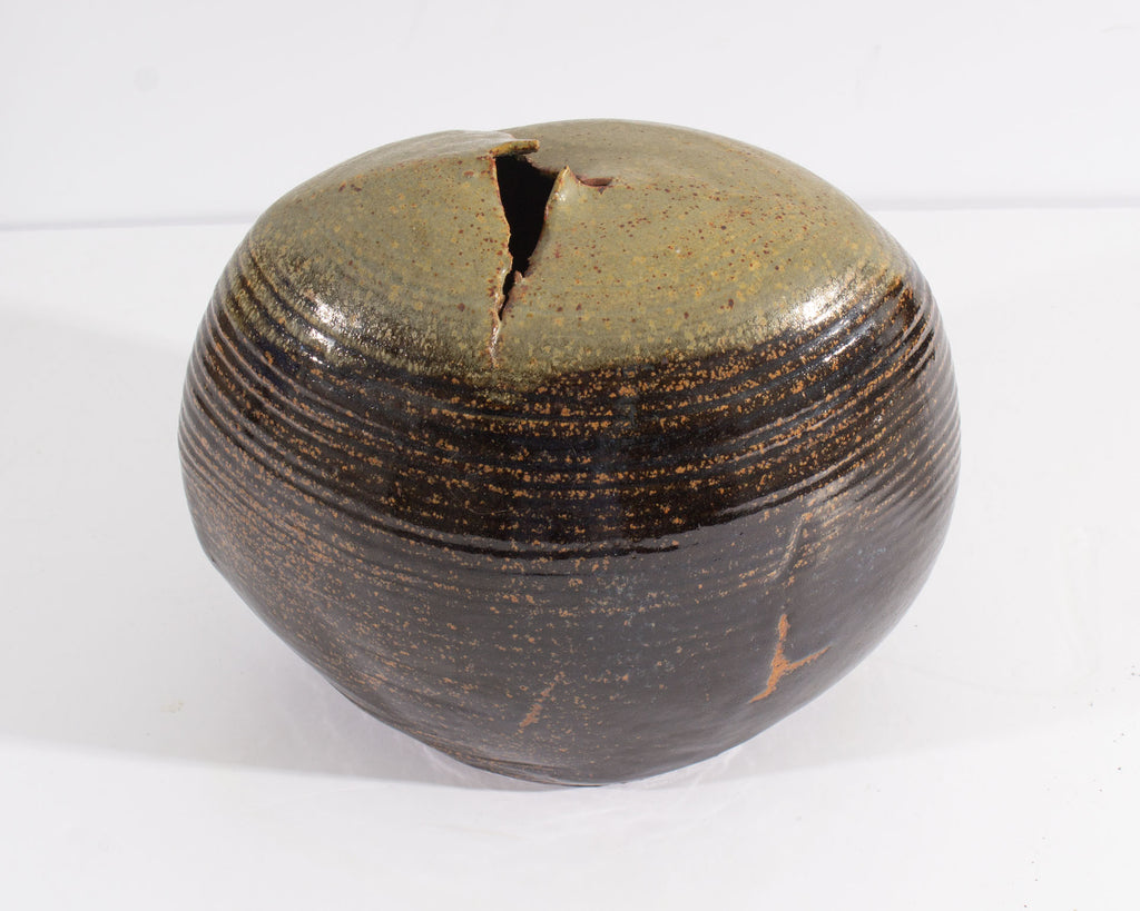 Hanold Signed 1976 Studio Pottery Vase