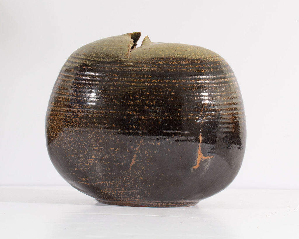 Hanold Signed 1976 Studio Pottery Vase