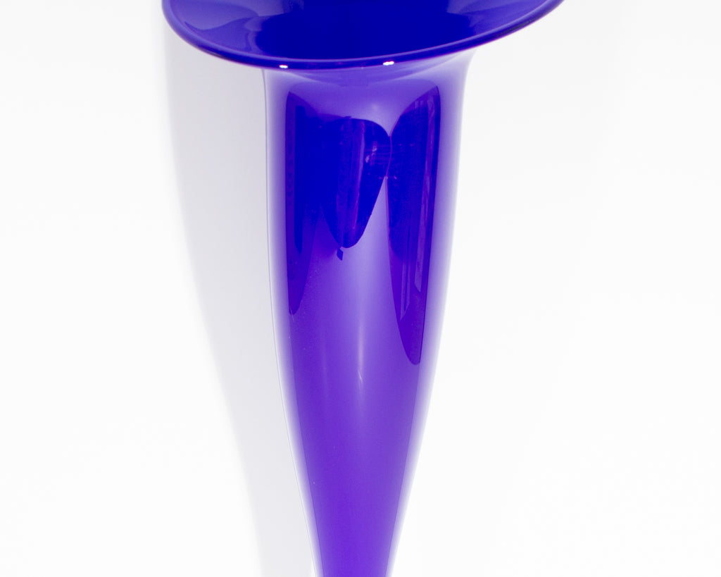 Willsea O’Brien Signed Art Glass Trumpet Vase