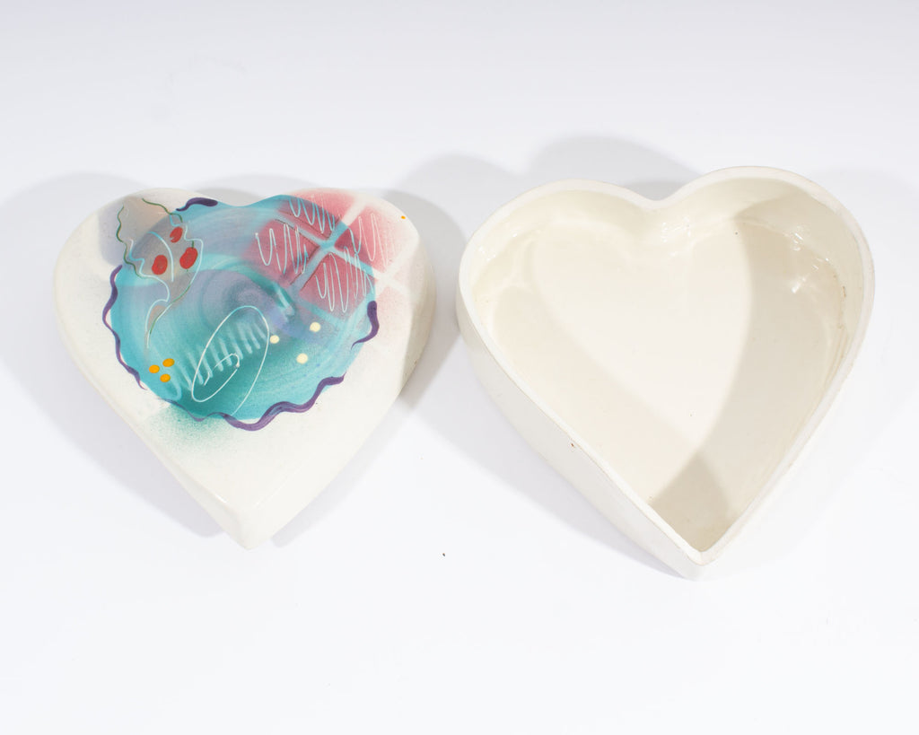 Madeline Kaczmarczyk Jerry Berta Signed Postmodern Ceramic Heart Box