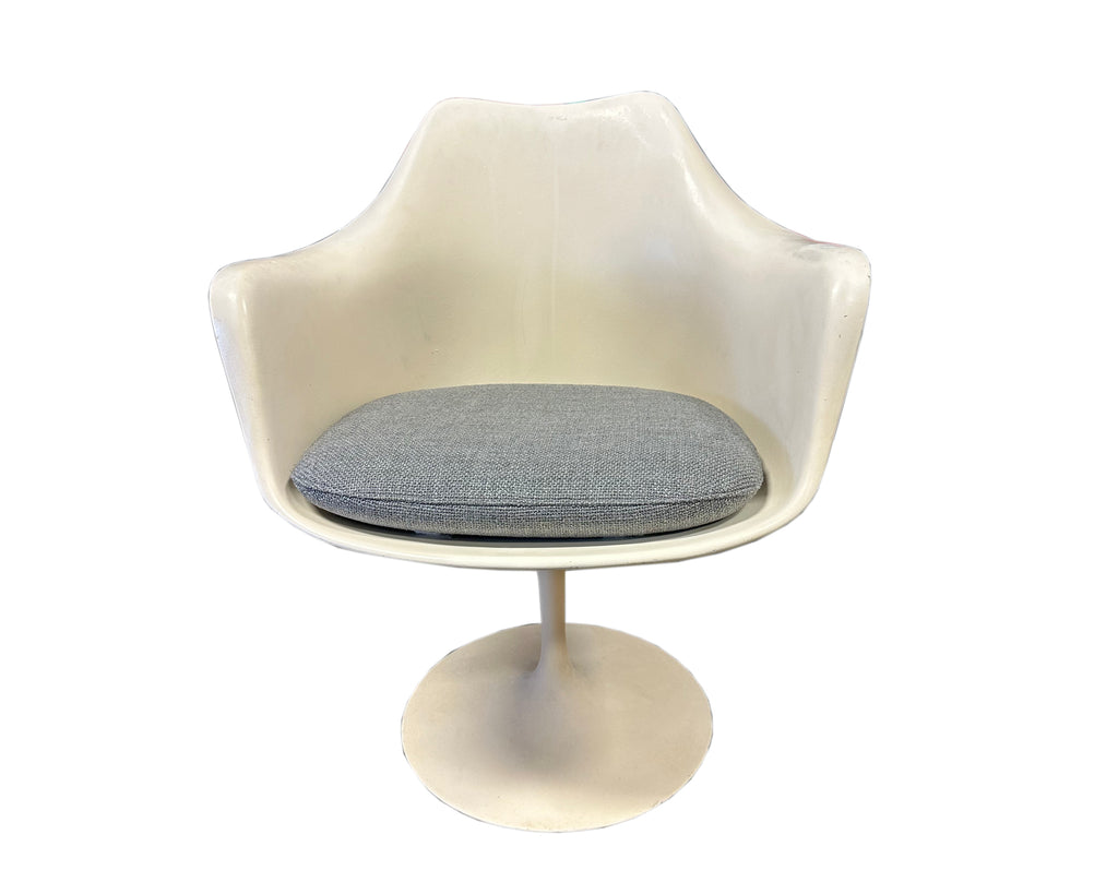 Eero Saarinen Knoll Tulip Armchair