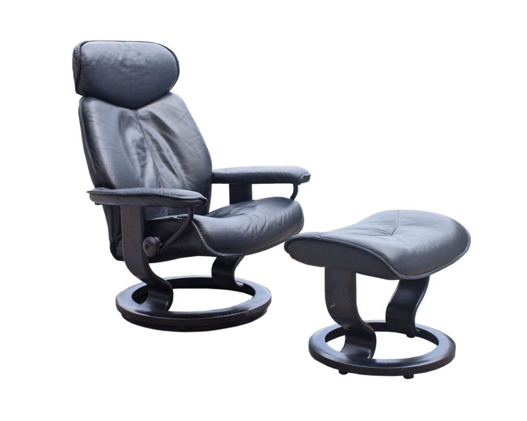 Ekornes Stressless Leather Lounge Chair and Ottoman
