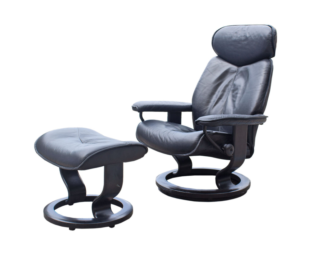Ekornes Stressless Leather Lounge Chair and Ottoman