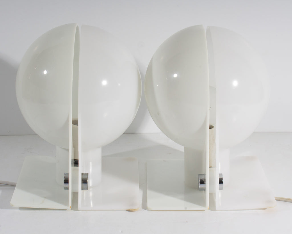 Ermanno Lampa and Sergio Brazzoli Italian Harvey Guzzini Space Age Sirio Acrylic Table Lamps