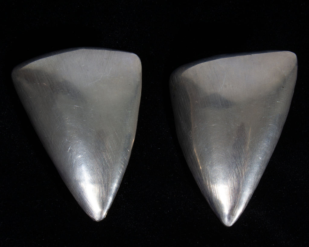 Margaret Ellis 1989 Signed Sterling Silver Triangular Clip-On Earrings