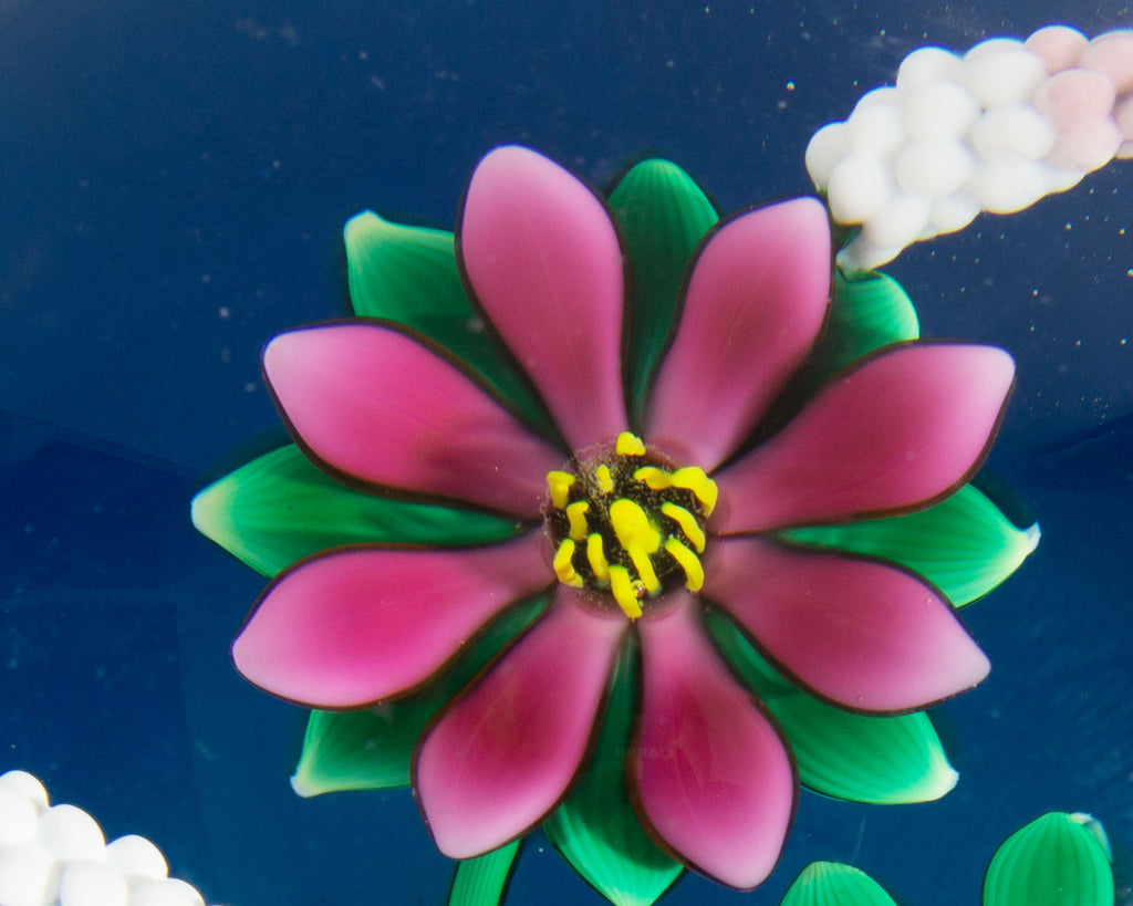 Bobbi Bandford Art Glass Flower Paperweight